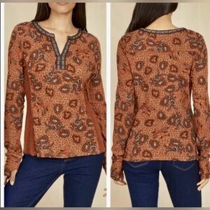 Anthropologie DR2 Long Sleeve Waffle Knit Top Size L Embroidered Paisley